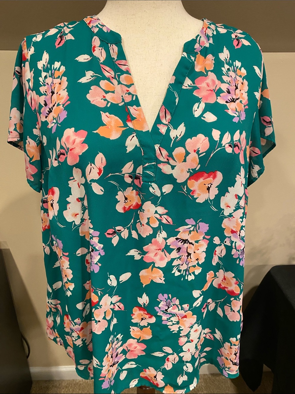 torrid Teal Floral Split-Neck Short Sleeve Blouse